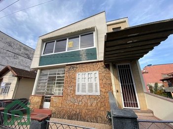 house em Avenida Governador Geremias de Mattos Fontes, Centro - Nova Friburgo - RJ