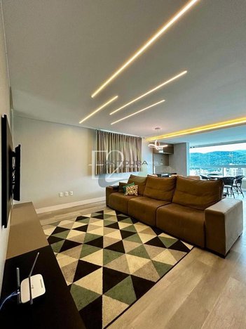 apartment em Rua 236, Meia Praia - Itapema - SC