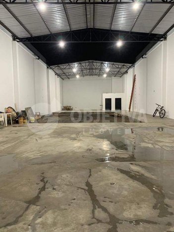 industrial em Avenida Dom Pedro II, Alto Umuarama - Uberlândia - MG