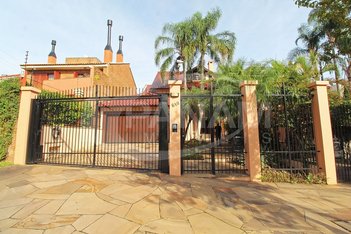 house em Rua Doutor Barbosa Gonçalves, Chácara das Pedras - Porto Alegre - RS