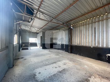 industrial em Servidão Aldo Flôres da Cunha, São João do Rio Vermelho - Florianópolis - SC