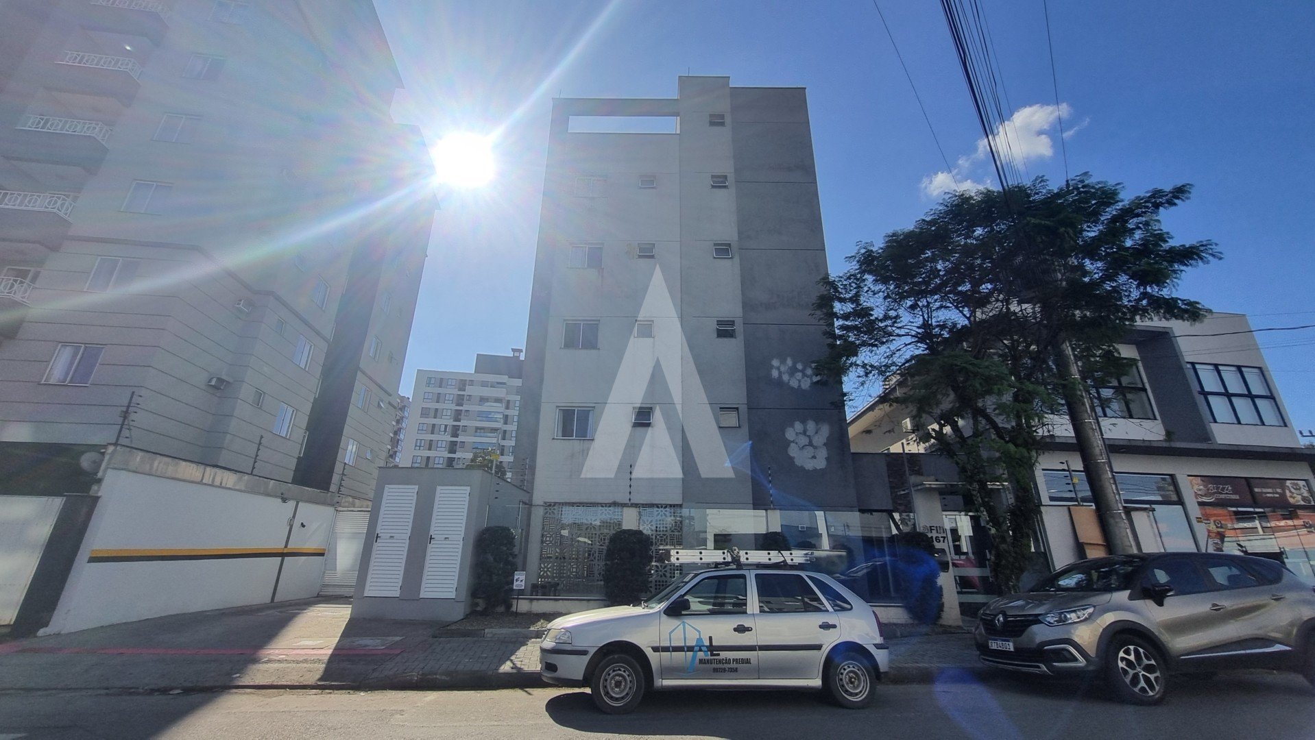 FACHADA 1