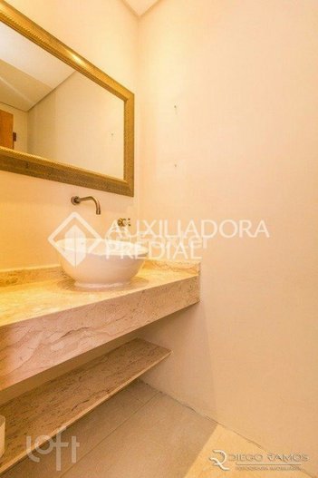 house em Rua Ana Maltz Knijnik, Três Figueiras - Porto Alegre - RS