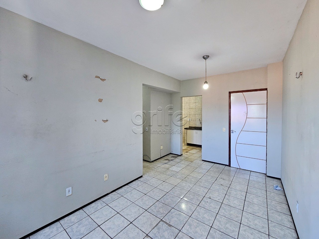 Apartamento de 3 Quartos, 2 Banheiros, 1 Vagas de Garagem-02