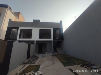 house em Avenida Wilson Tavares Ribeiro, Chácaras Reunidas Santa Terezinha - Contagem - MG