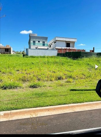 apartment em Avenida Floriano Peixoto, Granja Marileusa - Uberlândia - MG