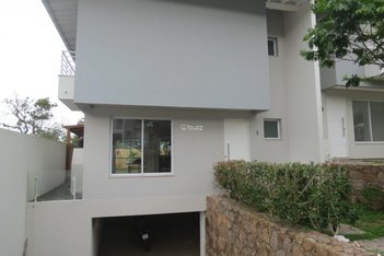 house em Rua Isid Dutra, Sambaqui - Florianópolis - SC