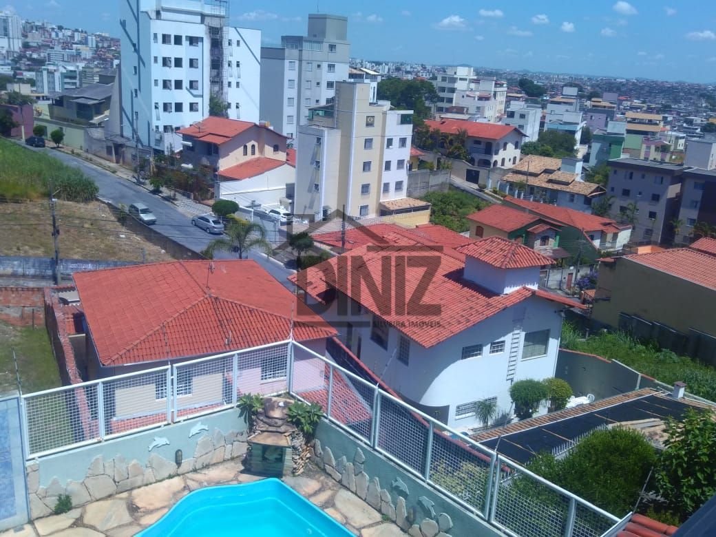 Casa com 5 quartos — Fernão Dias, Belo Horizonte