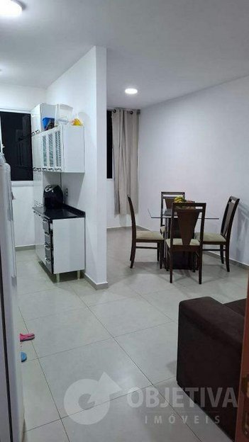 apartment em Alameda José de Oliveira Guimarães, Jardim Holanda - Uberlândia - MG
