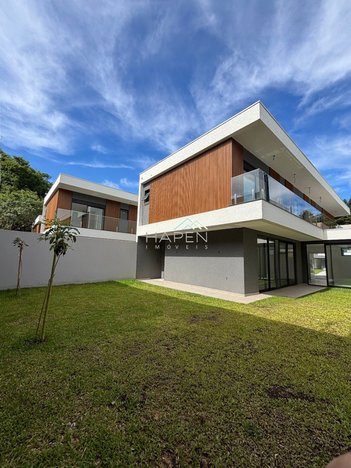 house em Avenida Cândido Hartmann, Santo Inácio - Curitiba - PR