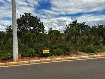 land_lot em BR-135, Centro - Corinto - MG
