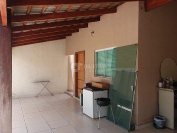 house em Rua das Mangueiras, Jardim Holanda - Uberlândia - MG