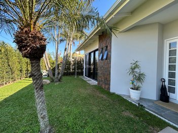 house em Rua das Guaracemas, Jurerê Internacional - Florianópolis - SC