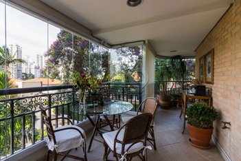 apartment em Rua Traipu, Pacaembu - São Paulo - SP