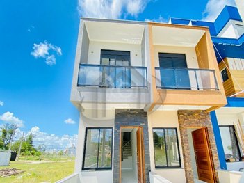 house em Jean Vardaramatos, Hípica - Porto Alegre - RS