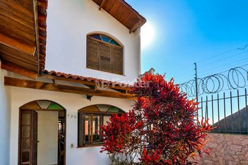 house em Rua Tomaz Edison, Santo Antônio - Porto Alegre - RS