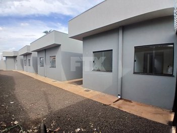 house em Rua Carangola, Jardim São Lourenço - Campo Grande - MS