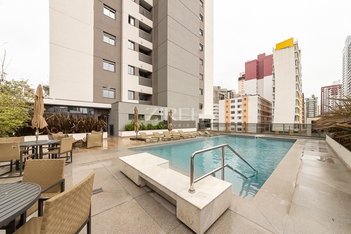 apartment em Rua Lamenha Lins, Centro - Curitiba - PR