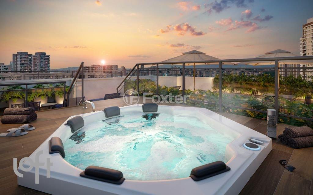 jacuzzi-na-cobertura-ao-entardecer