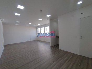 office em Rua Doutor Pompílio Mercadante, Centro - Jacareí - SP