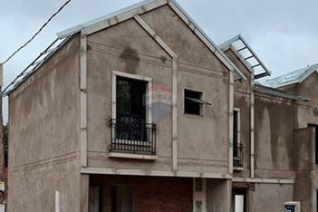 house em Avenida Comendador Thomaz Fortunato, Iate Clube de Americana - Americana - SP