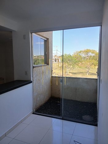 apartment em Rua Leila Maria de Oliveira Reis, Santa Rosa - Uberlândia - MG