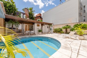 house em Avenida General Barreto Viana, Chácara das Pedras - Porto Alegre - RS