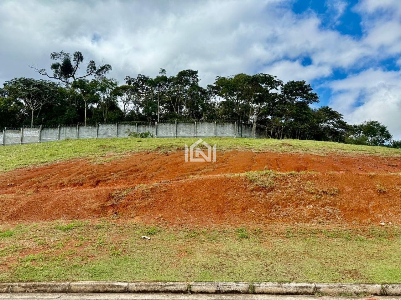 terreno a venda condominio vintage arte de morar  frente