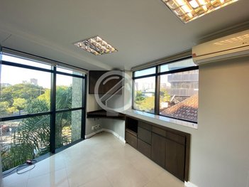 office em Rua Dona Laura, Rio Branco - Porto Alegre - RS