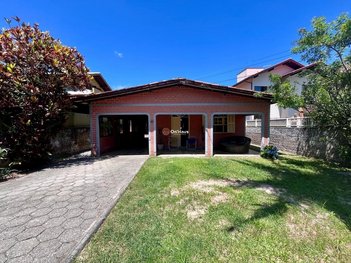 house em Rua do Pingüim, Campeche - Florianópolis - SC