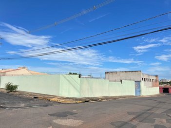 land_lot em Rua Vicente de Carvalho, Conjunto Habitacional Hilda Mandarino - Araçatuba - SP