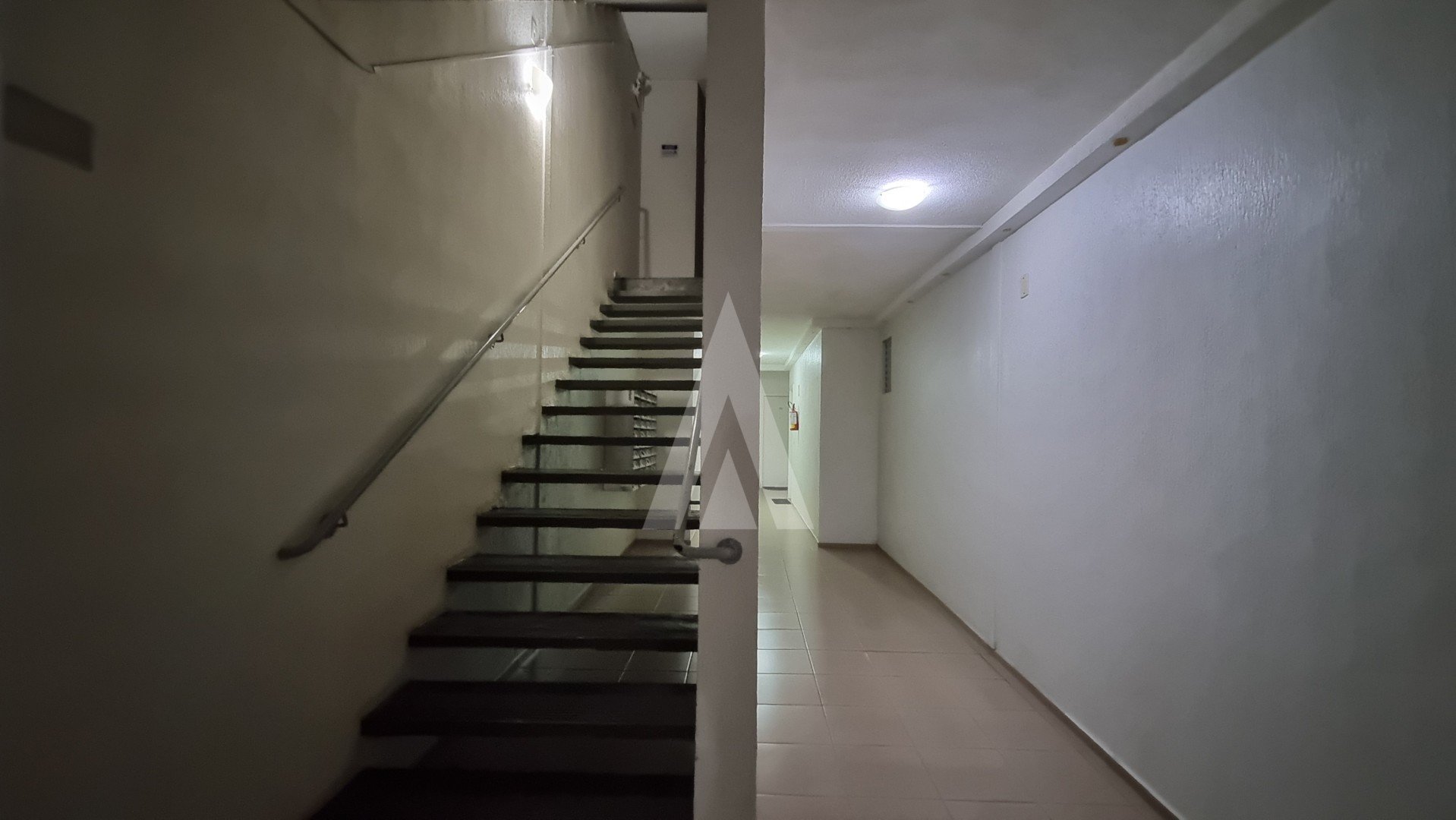 ACESSO A ESCADA