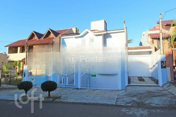 house em Rua Dona Adda Mascarenhas de Moraes, Jardim Itu - Porto Alegre - RS