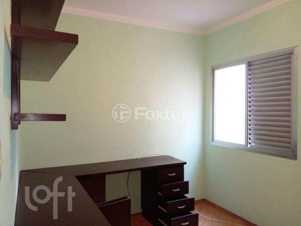 f495cf40