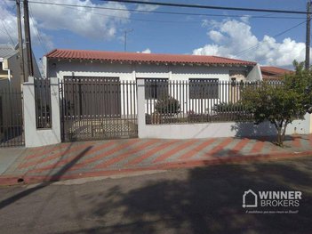 house em Rua Japim, Jardim Bandeirantes - Arapongas - PR