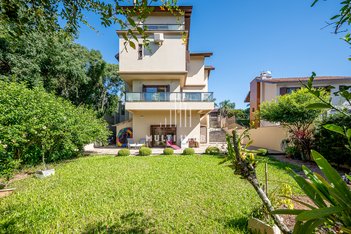 house em Rua Sady Barros Hofmeister, Teresópolis - Porto Alegre - RS