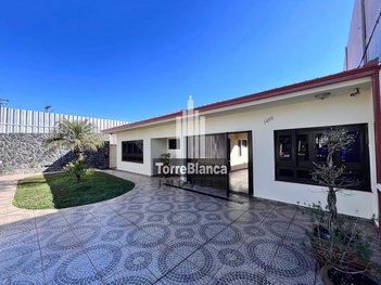 house em Avenida Bonifácio Vilela, Jardim Carvalho - Ponta Grossa - PR