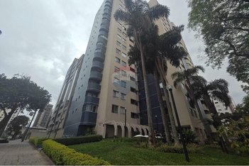 apartment em Rua Santa Catarina, Água Verde - Curitiba - PR