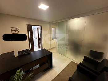 office em Rua das Castanheiras, Setor Comercial - Sinop - MT