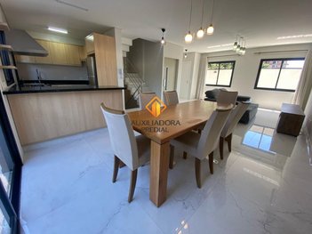 house em Rua Jaime Balão, Hugo Lange - Curitiba - PR