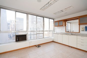 office em dos Andradas, Centro Histórico - Porto Alegre - RS