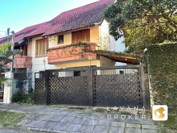 house em Rua dos Guenoas, Guarujá - Porto Alegre - RS