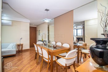apartment em Rua Roque Calage, Passo da Areia - Porto Alegre - RS
