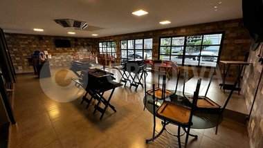 business em Avenida Uirapuru, Cidade Jardim - Uberlândia - MG