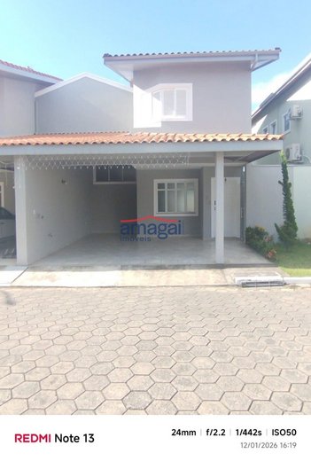 house em Avenida Estevan Corbani, Jardim Santa Maria - Jacareí - SP
