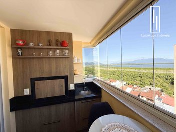 apartment em Avenida Governador Jorge Lacerda, Costeira do Pirajubaé - Florianópolis - SC