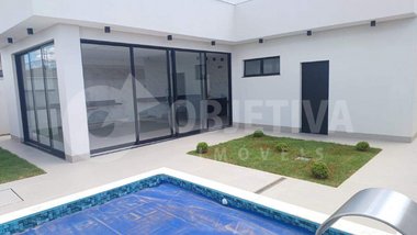 house em Avenida Vereador Carlito Cordeiro, Laranjeiras - Uberlândia - MG