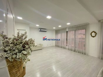 office em Rua Medina, Méier - Rio de Janeiro - RJ