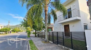 house em Avenida dos Jerivás, Cachoeira do Bom Jesus - Florianópolis - SC