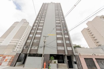 apartment em Rua Mariano Torres, Centro - Curitiba - PR